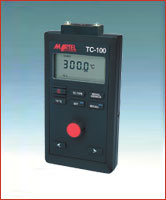 TC-100 Thermocouple Calibrator